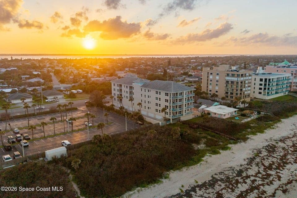 1725 N Highway A1a 304, Indialantic, FL 32903 photo 2