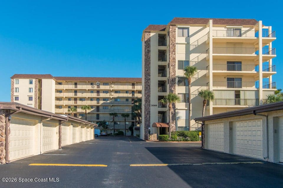 3060 N Atlantic Avenue 102, Cocoa Beach, FL 32931