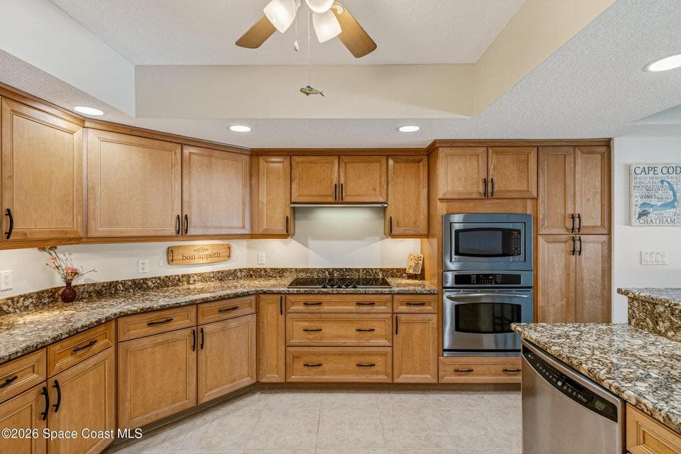410 Hayes Avenue 303, Cocoa Beach, FL 32931 photo 4