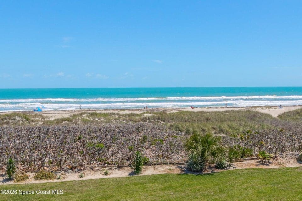 550 Garfield Avenue 302, Cocoa Beach, FL 32931 photo 3
