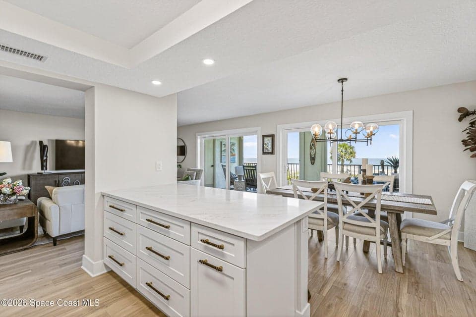 550 Garfield Avenue 302, Cocoa Beach, FL 32931 photo 5