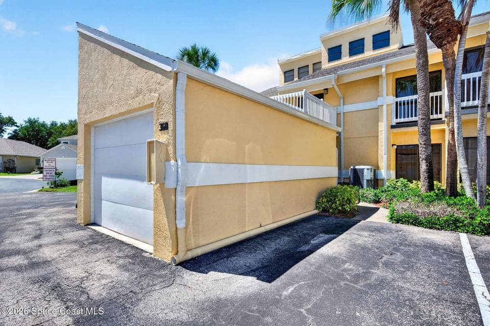 360 Lofts Drive, Melbourne, FL 32940