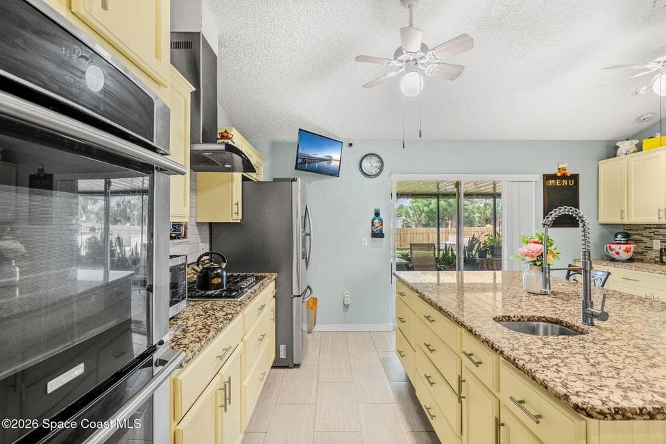 249 Mcclain Drive, Melbourne, FL 32904 photo 6