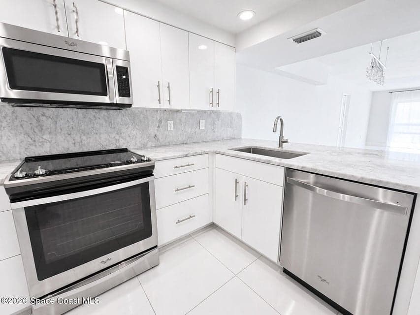 3060 N Atlantic Avenue 406, Cocoa Beach, FL 32931 photo 5