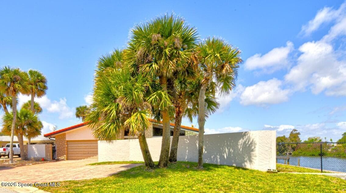 200 Rose Drive, Cocoa Beach, FL 32931 photo 2