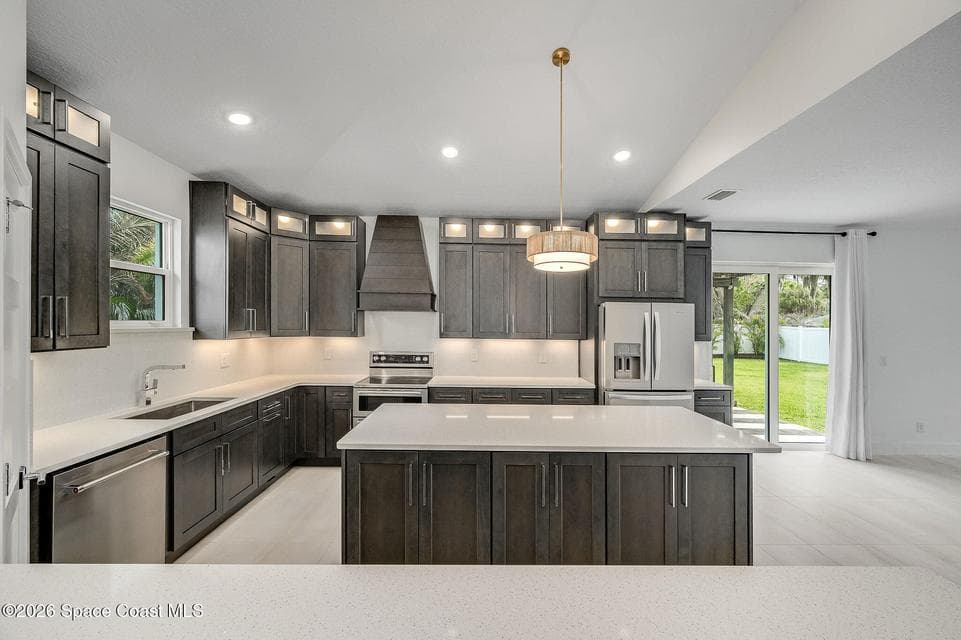 2093 Greenway Drive, Melbourne, FL 32901 photo 6