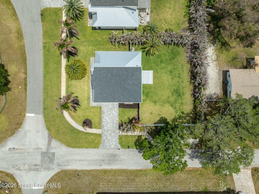 2093 Greenway Drive, Melbourne, FL 32901 photo 5