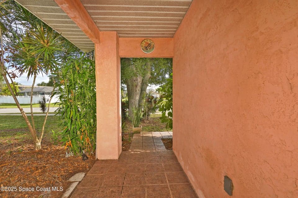 385 Island Oaks Place, Merritt Island, FL 32953 photo 3