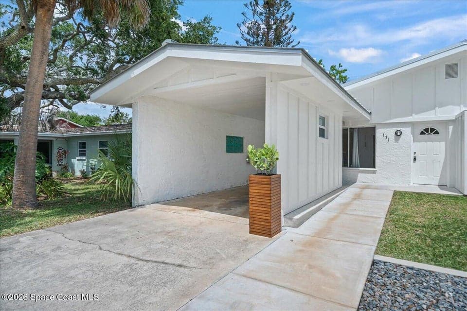 131 Cedar Avenue, Cocoa Beach, FL 32931 photo 5