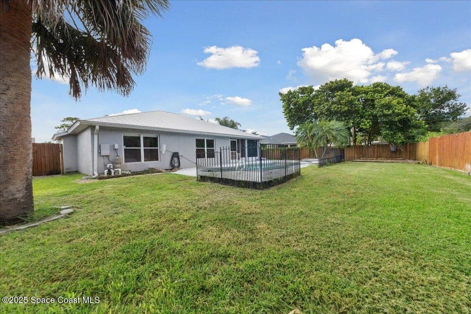 897 Hunters Creek Drive, Melbourne, FL 32904 photo 4