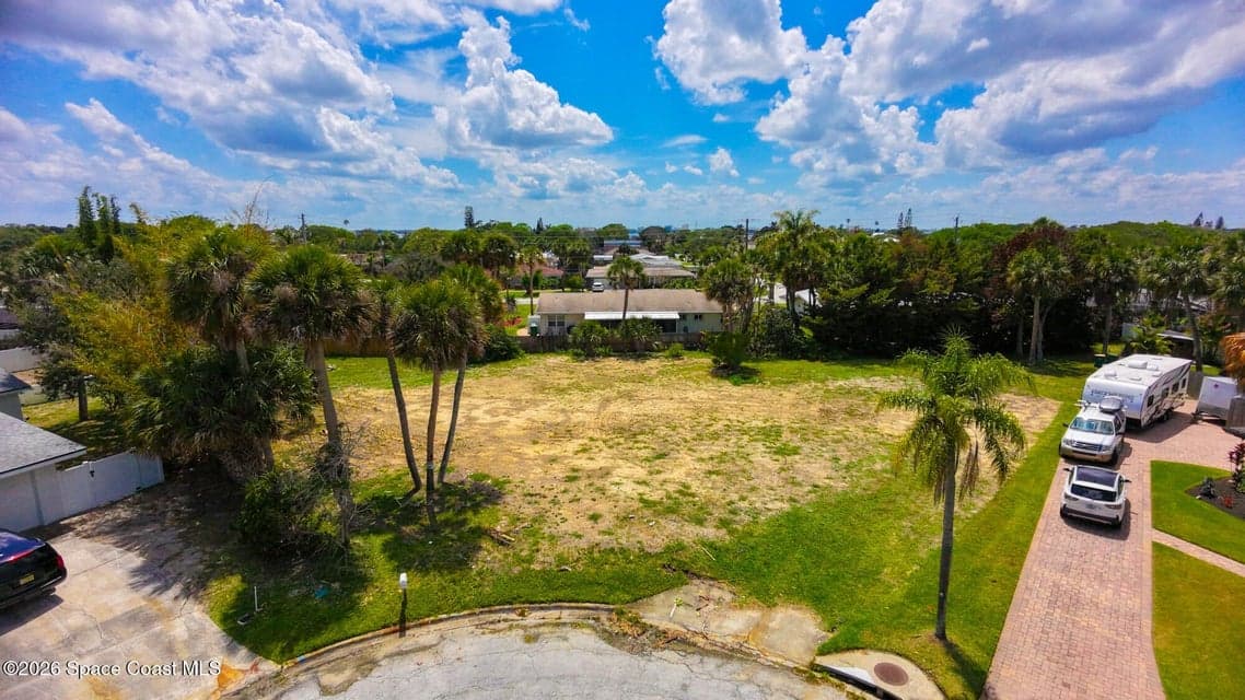 320 Palm Court, Indialantic, FL 32903 photo 3