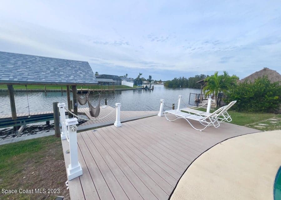 Home for sale at 380 Diana Boulevard, Merritt Island, FL 32953 – 4 bed, 2 bath, photo 4