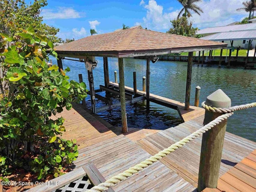 425 Arrowhead Lane, Melbourne Beach, FL 32951 photo 3