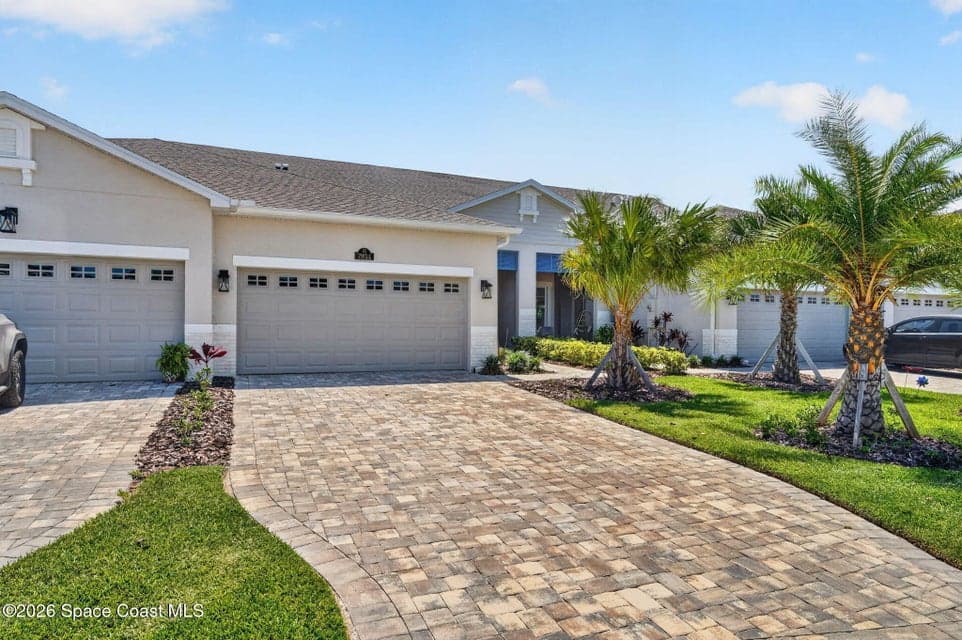 Condo for sale at 7934 Cache Creek Lane, Melbourne, FL 32940 – 3 bed, 2 bath