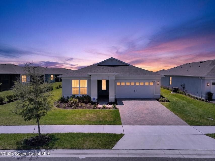 8874 Nixie Avenue, Melbourne, FL 32940