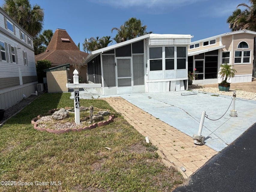 714 Horizon Lane 317, Melbourne Beach, FL 32951