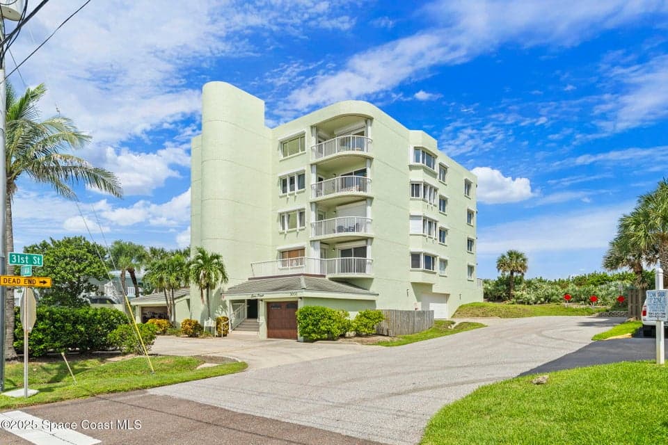 3031 S Atlantic Avenue 302, Cocoa Beach, FL 32931