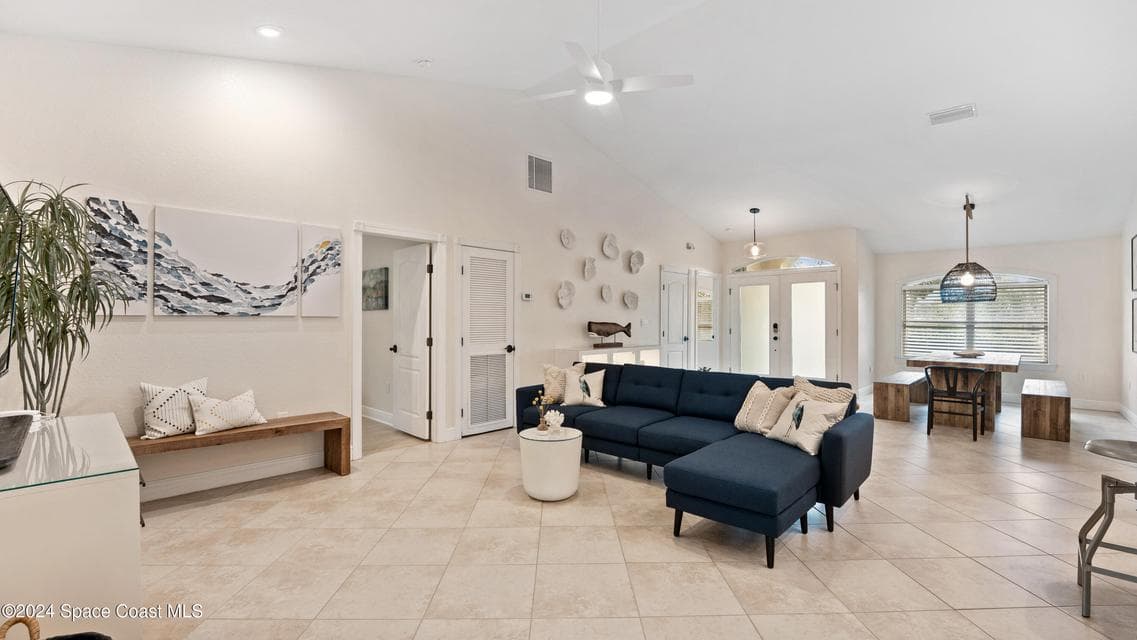 302 Corona Avenue, Cocoa Beach, FL 32931 photo 2