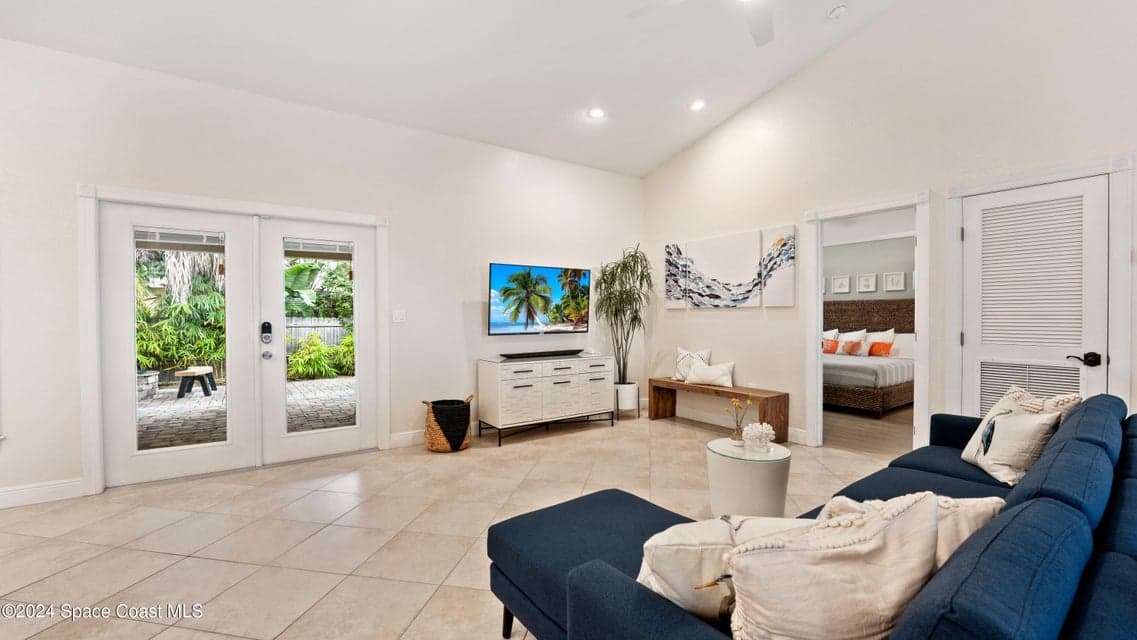 302 Corona Avenue, Cocoa Beach, FL 32931 photo 3