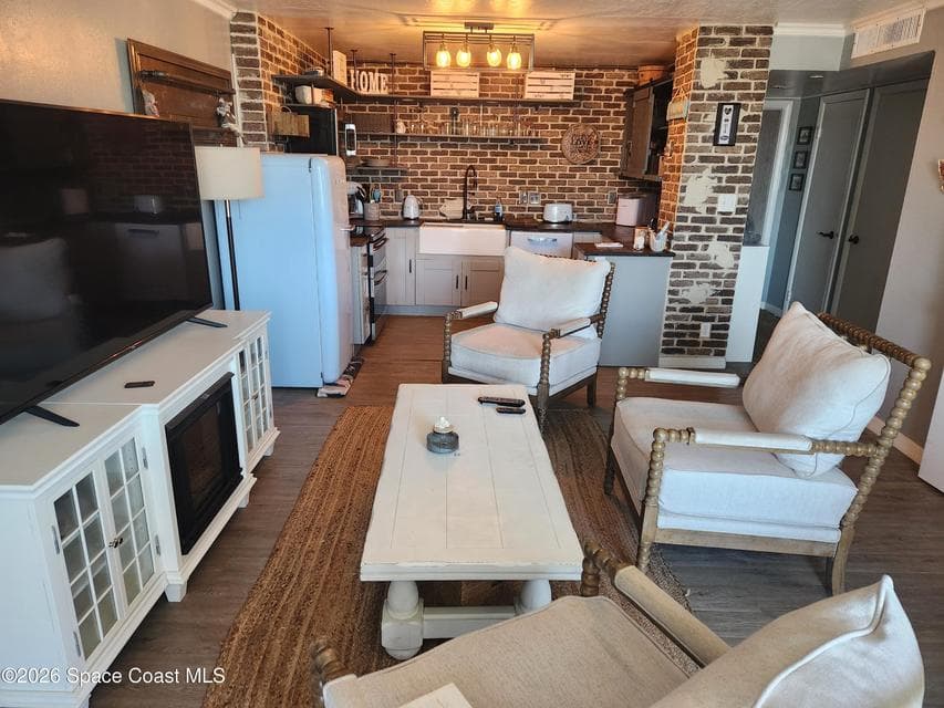 2020 N Atlantic Avenue 209-N, Cocoa Beach, FL 32931 photo 2