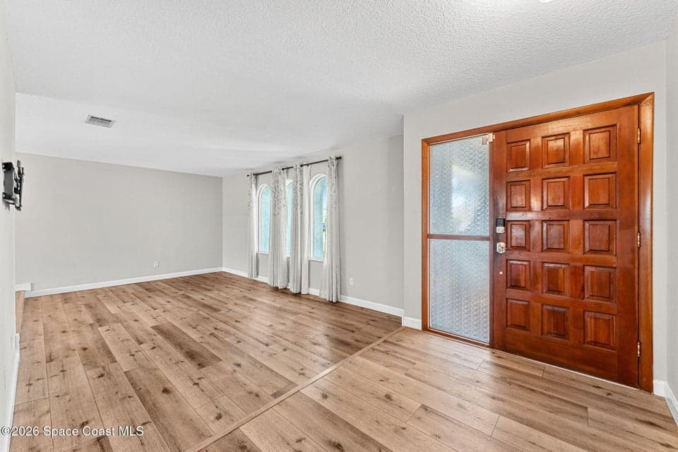 475 E Amherst Circle, Satellite Beach, FL 32937 photo 4