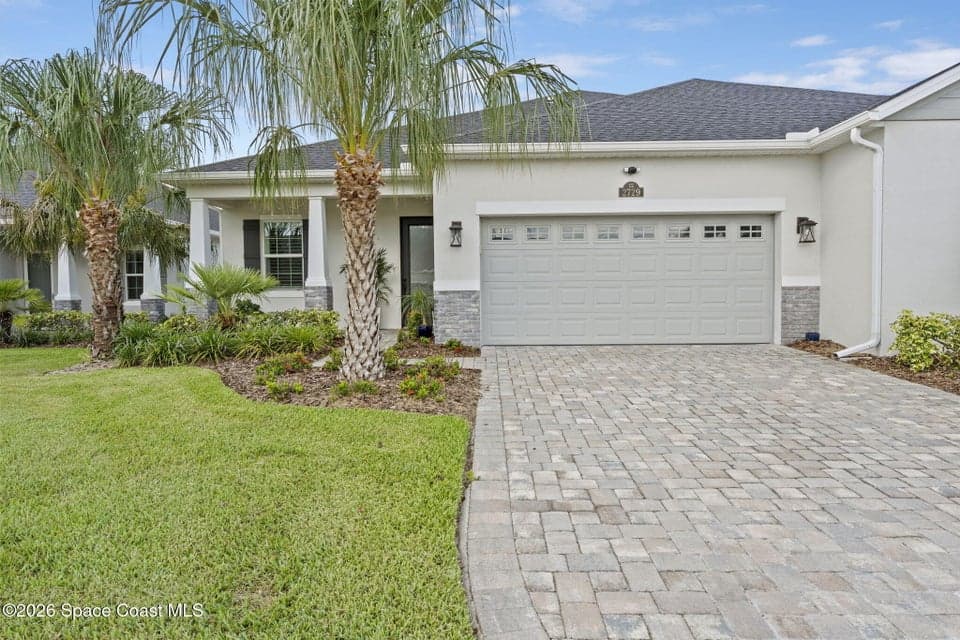 Condo for sale at 2729 Avalonia Drive, Melbourne, FL 32940 – 3 bed, 2 bath, photo 3