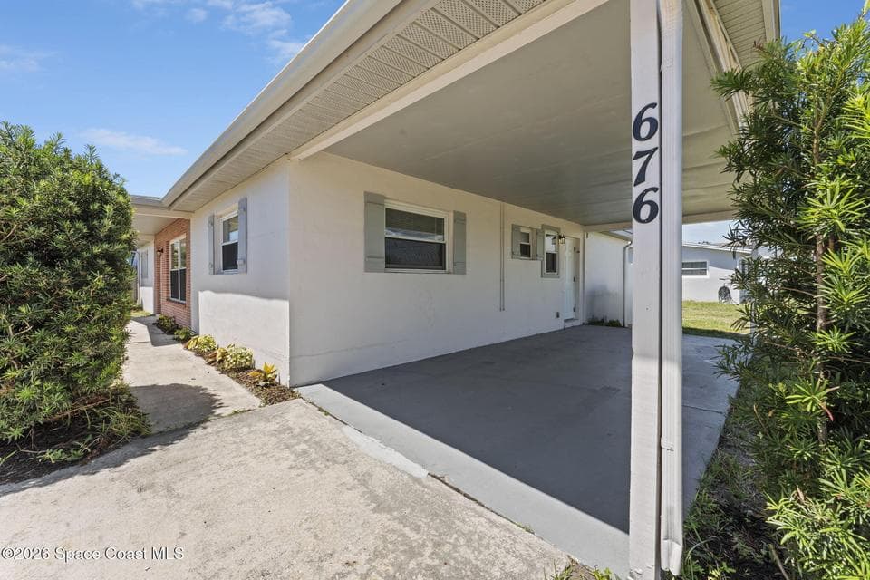 676 Ixora Drive, Melbourne, FL 32935 photo 6