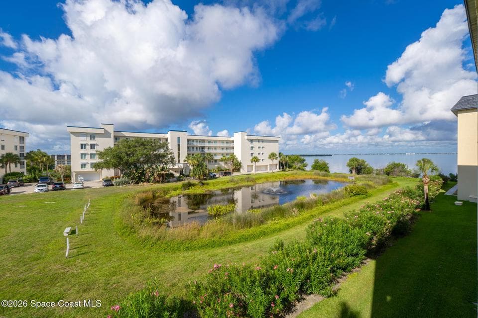 190 Escambia Lane 305, Cocoa Beach, FL 32931 photo 2