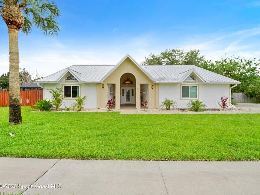 2582 Empire Avenue E, Melbourne, FL 32934 photo 2