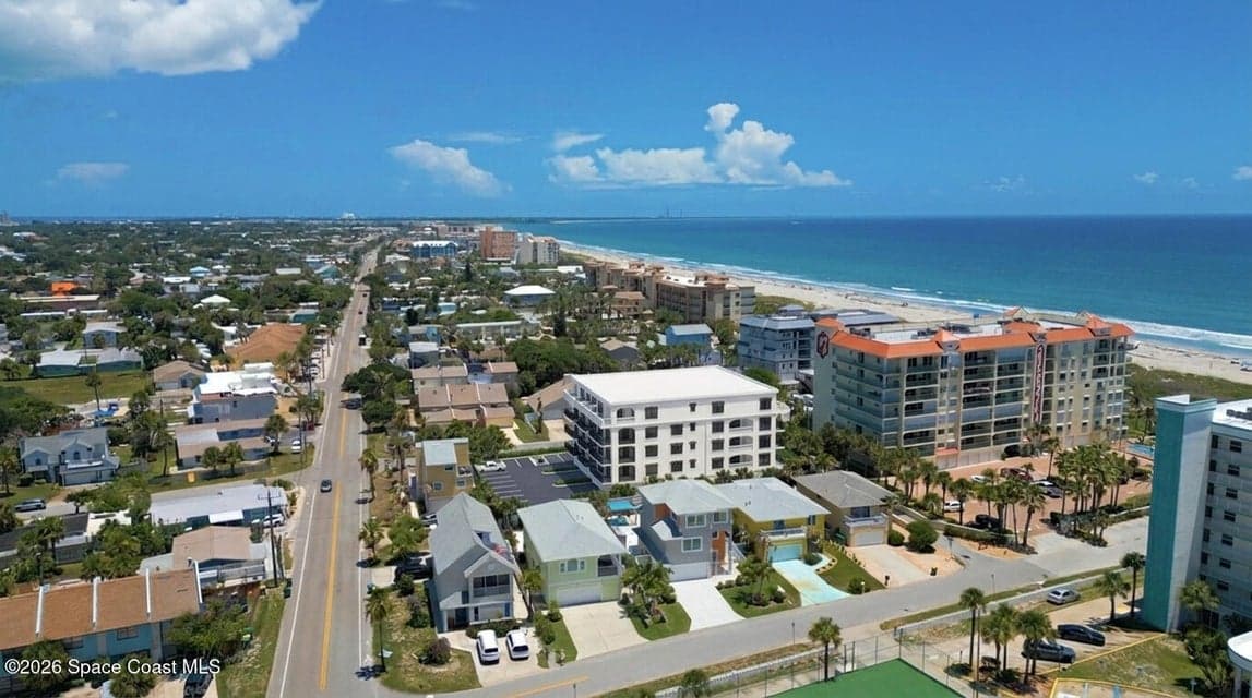 327 Wilson Avenue 401, Cocoa Beach, FL 32931 photo 4