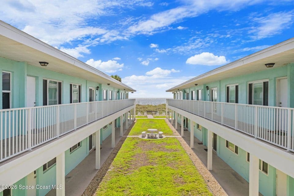 1563 S Atlantic Avenue 13, Cocoa Beach, FL 32931