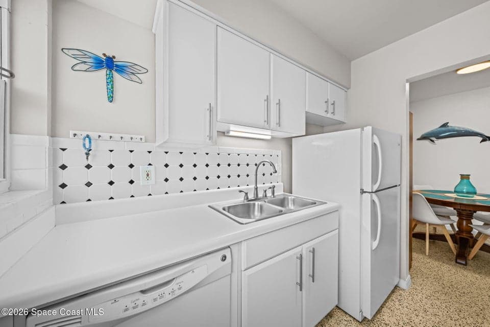 1563 S Atlantic Avenue 13, Cocoa Beach, FL 32931 photo 6