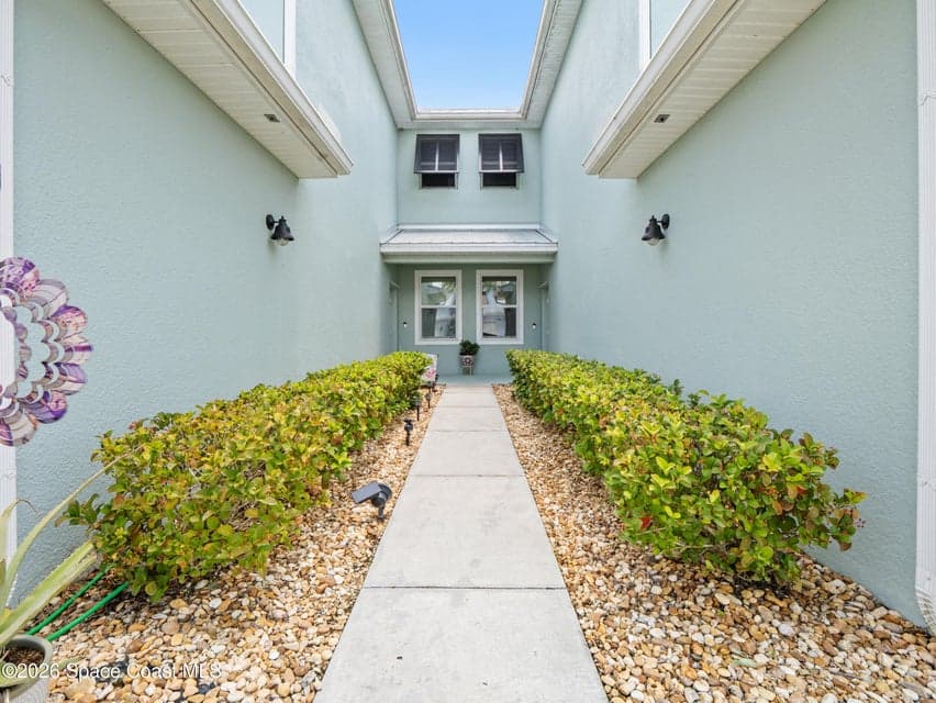 3931 Playa Del Sol Drive 104, Rockledge, FL 32955 photo 4