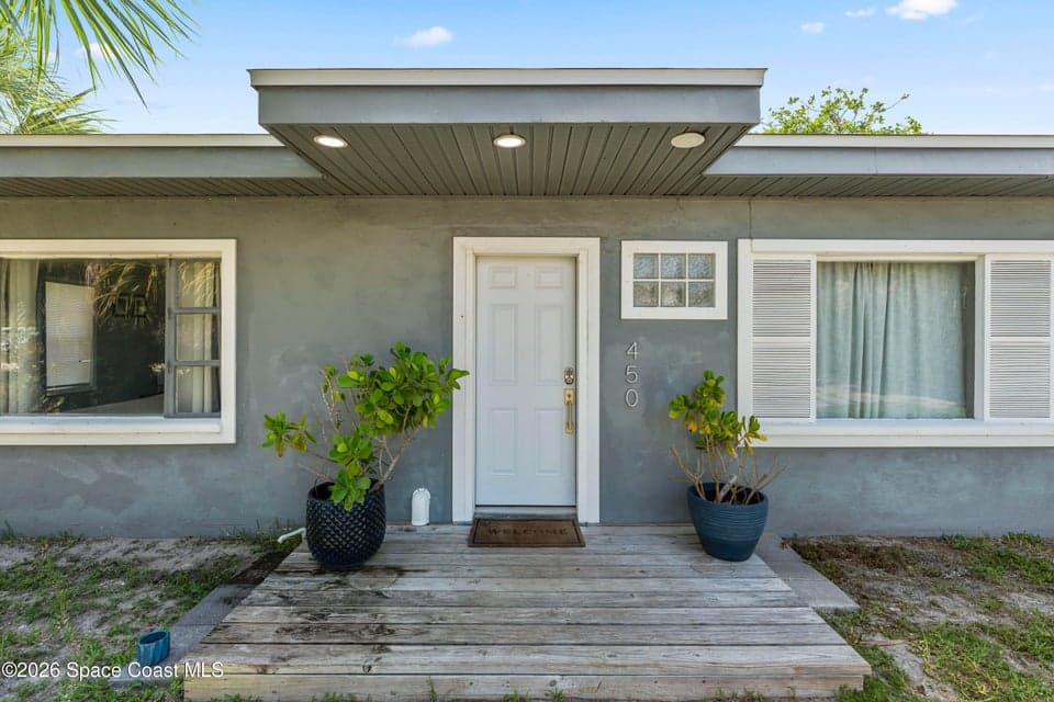 450 S Brevard Avenue, Cocoa Beach, FL 32931 photo 2