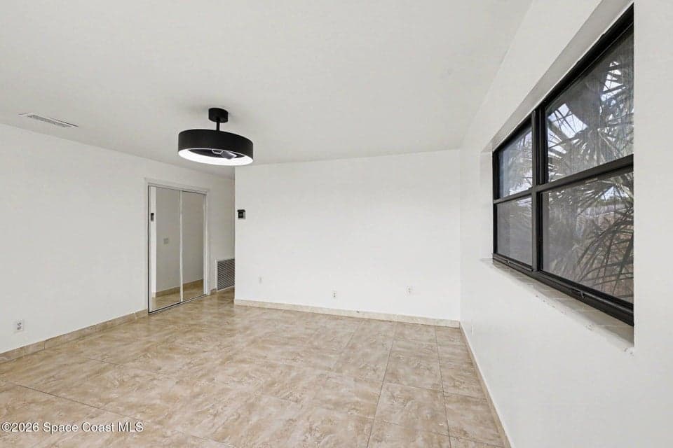 2292 Lakeview Drive, Melbourne, FL 32935 photo 2