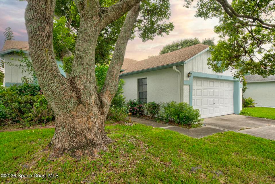 1607 Clover Circle, Melbourne, FL 32935 photo 2