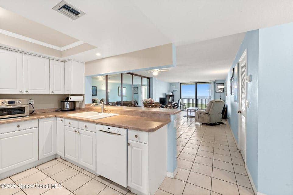 1890 N Atlantic Avenue A302, Cocoa Beach, FL 32931 photo 4