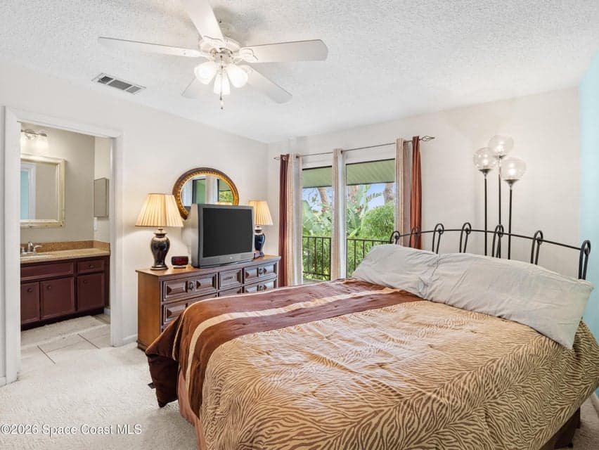 125 Kristi Drive, Indian Harbour Beach, FL 32937 photo 5