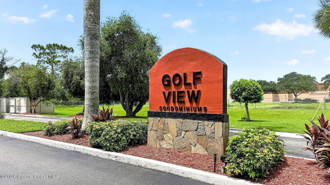 2345 Golf Lake Circle 911, Melbourne, FL 32935 photo 2