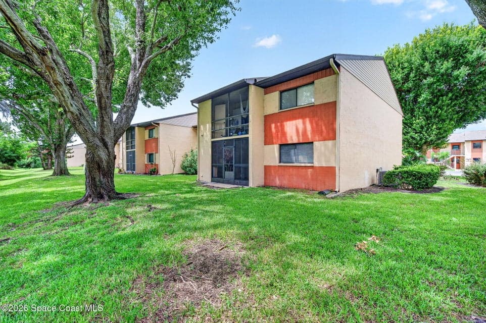 2345 Golf Lake Circle 911, Melbourne, FL 32935 photo 6