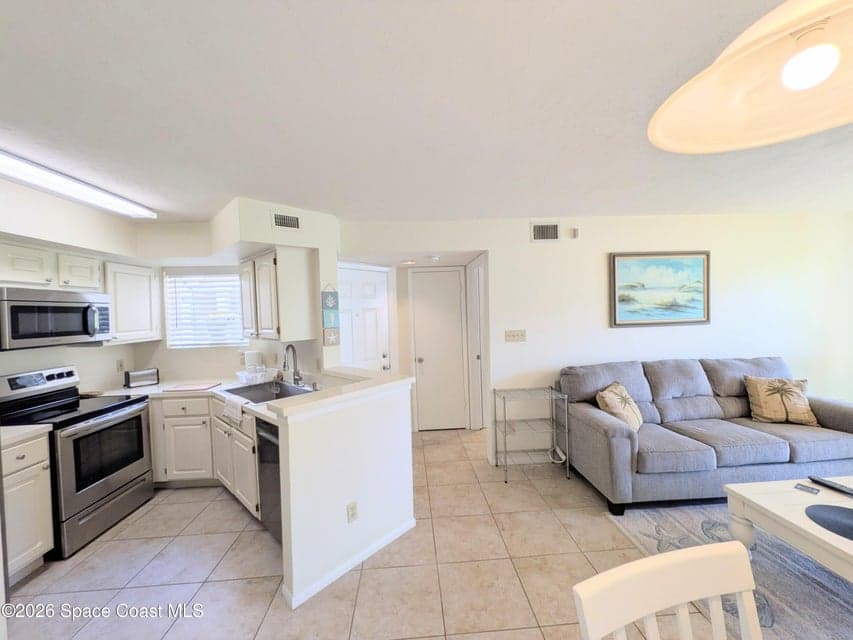 1800 Charlesmont Drive 6-107, Indialantic, FL 32903 photo 4