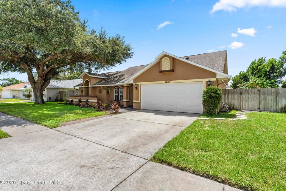 3657 Whisperwood Circle, Melbourne, FL 32901 photo 5
