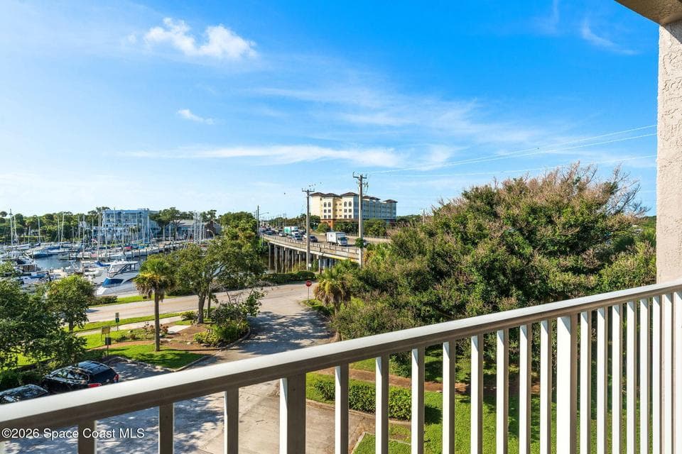 1209 E New Haven Avenue 402, Melbourne, FL 32901 photo 2