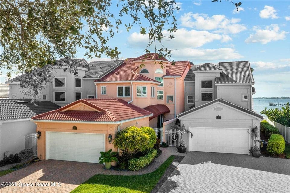 254 Seaview Street B, Melbourne Beach, FL 32951 photo 2