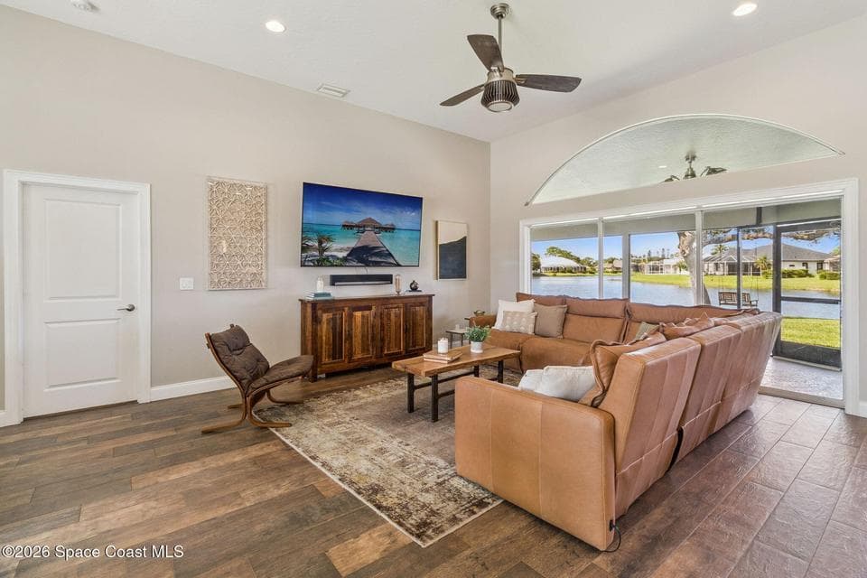 983 Wildwood Drive, Melbourne, FL 32940 photo 5