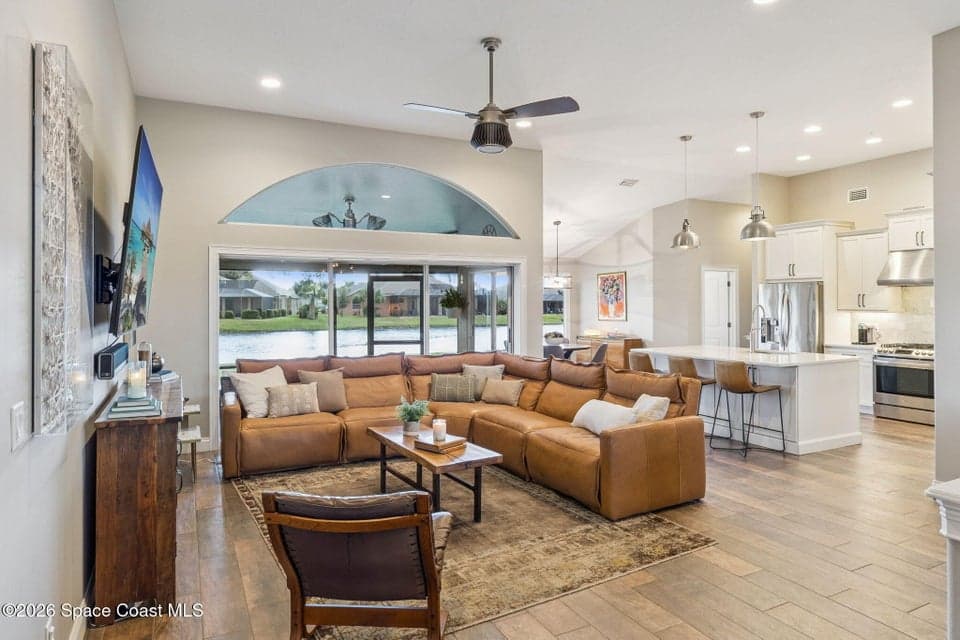 983 Wildwood Drive, Melbourne, FL 32940 photo 3