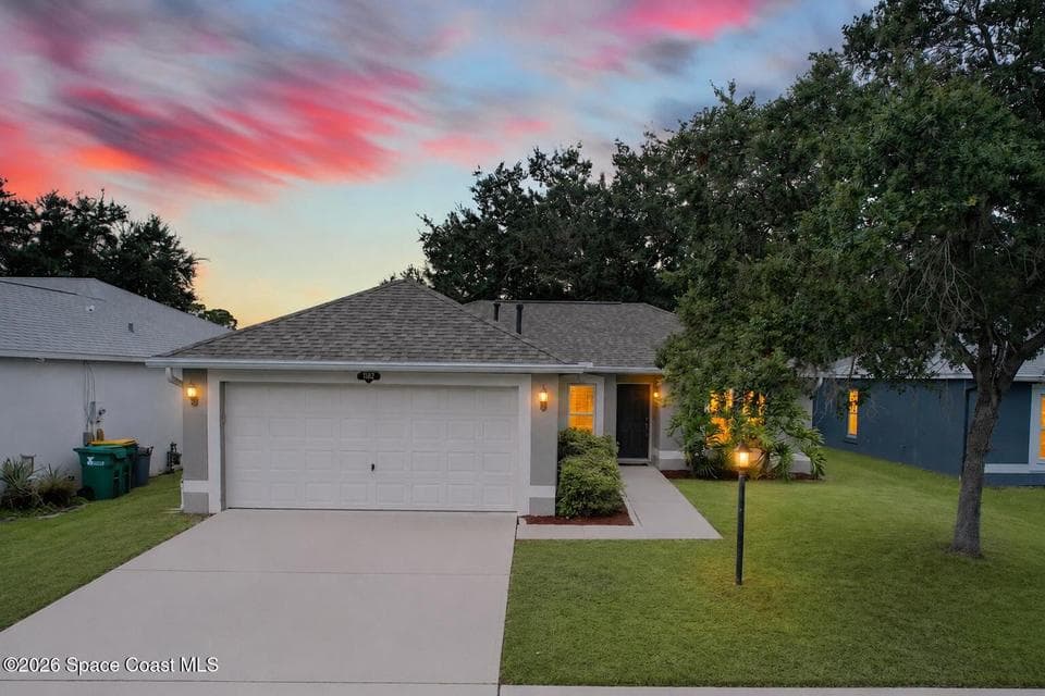 1552 Vista Lake Circle, Melbourne, FL 32904
