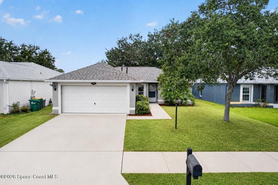 1552 Vista Lake Circle, Melbourne, FL 32904 photo 2