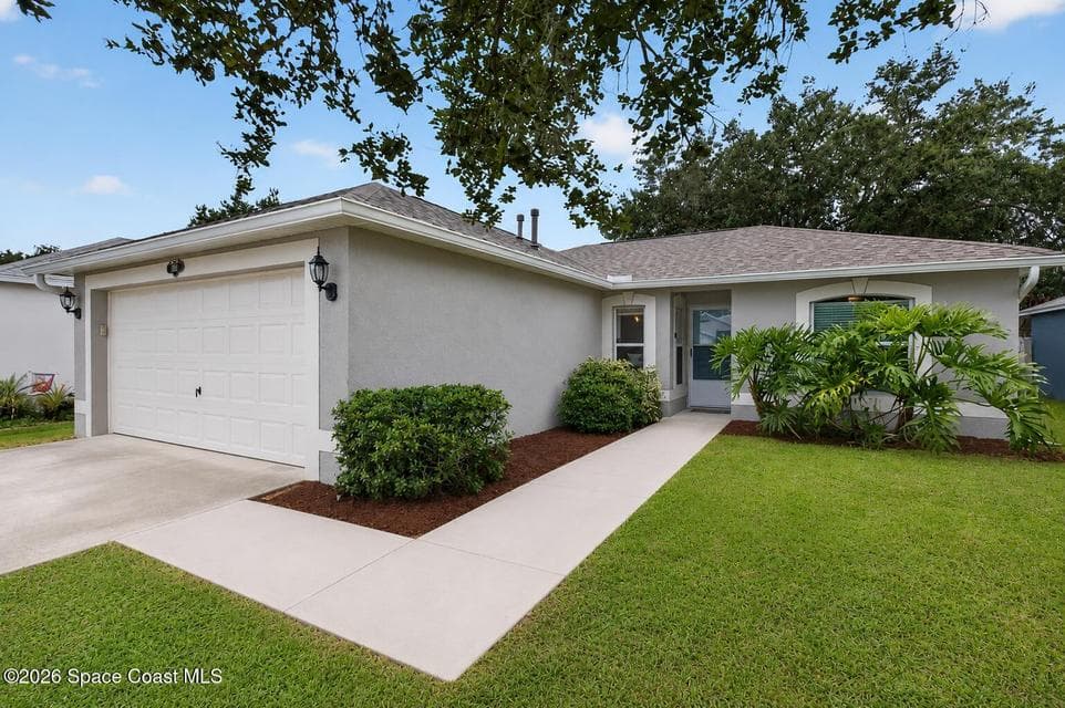 1552 Vista Lake Circle, Melbourne, FL 32904 photo 3