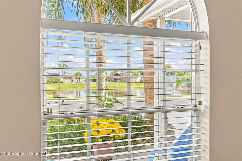 910 Cross Lake Drive, Melbourne, FL 32901 photo 6